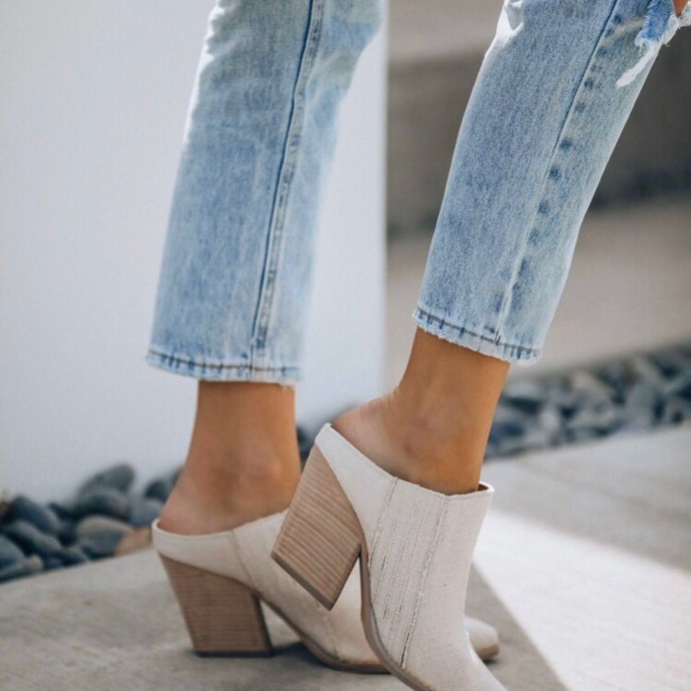 Enchant Metallic heeled Mule